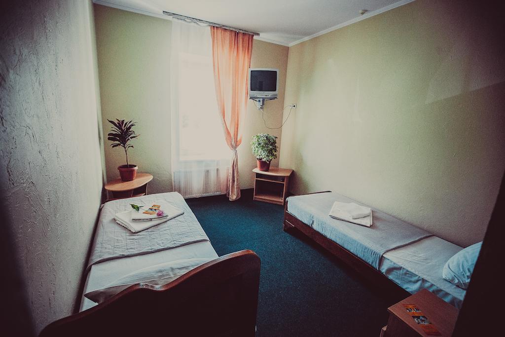 Motel Formula 1 Ivano-Frankivsk Habitación foto