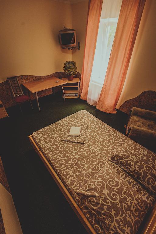 Motel Formula 1 Ivano-Frankivsk Habitación foto